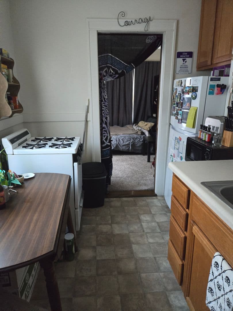 South St. Paul Apartment: 219 3rd Ave S.
