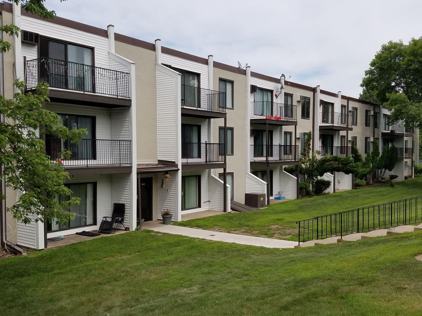 Apple Valley Apartment: 7405 W 123rd Street