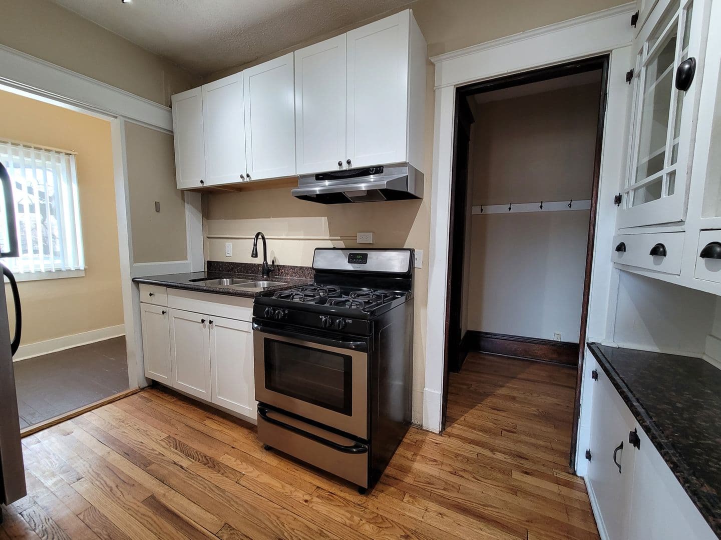 St Paul Apartment: 508 FRY STREET