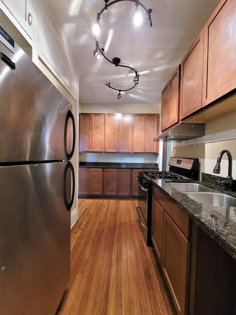 St Paul Apartment: 508 FRY STREET