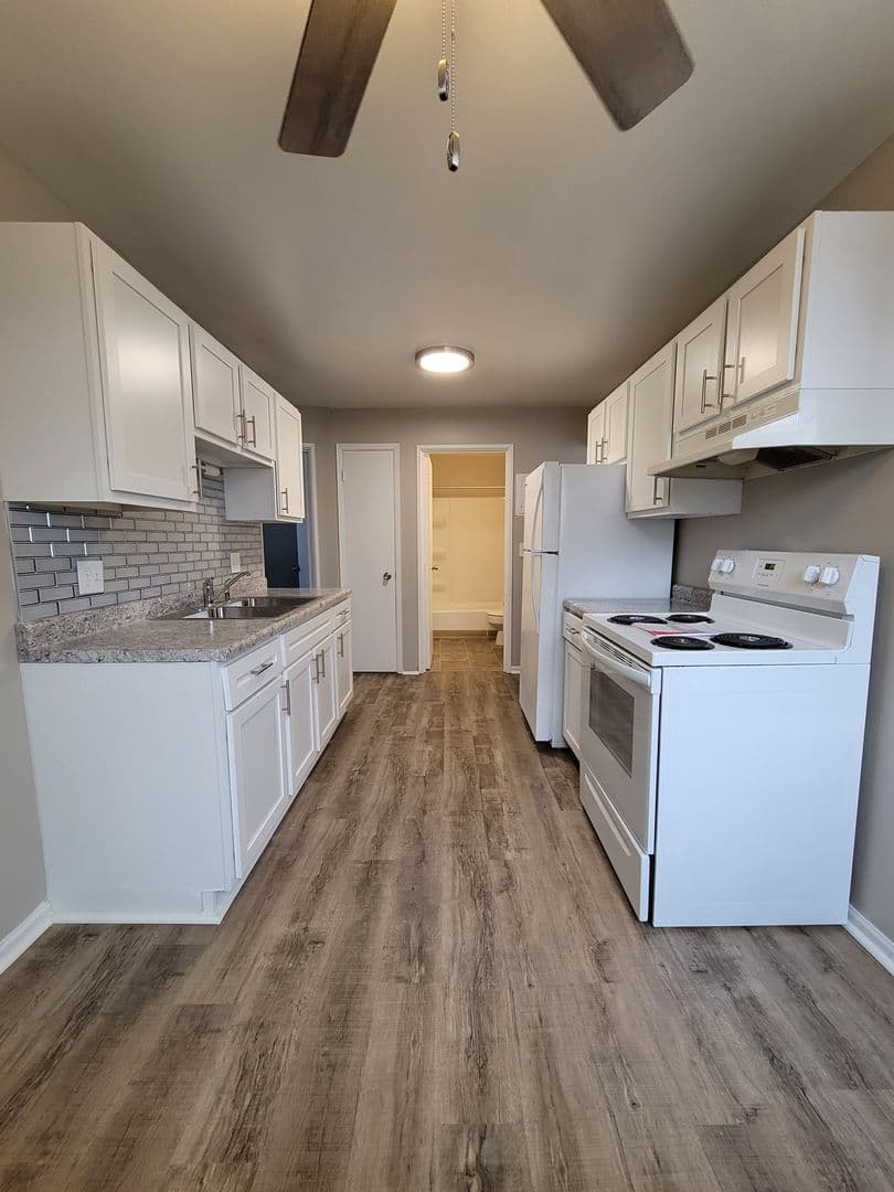 St. Paul Apartment: 1365 North Eustis Street
