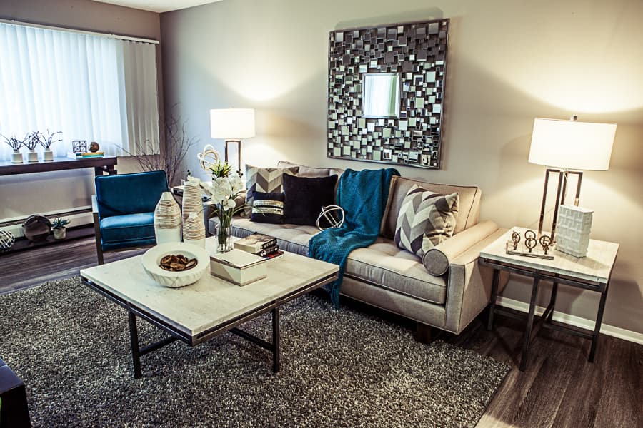 St Paul Apartment: 441 Lynnhurst Ave West