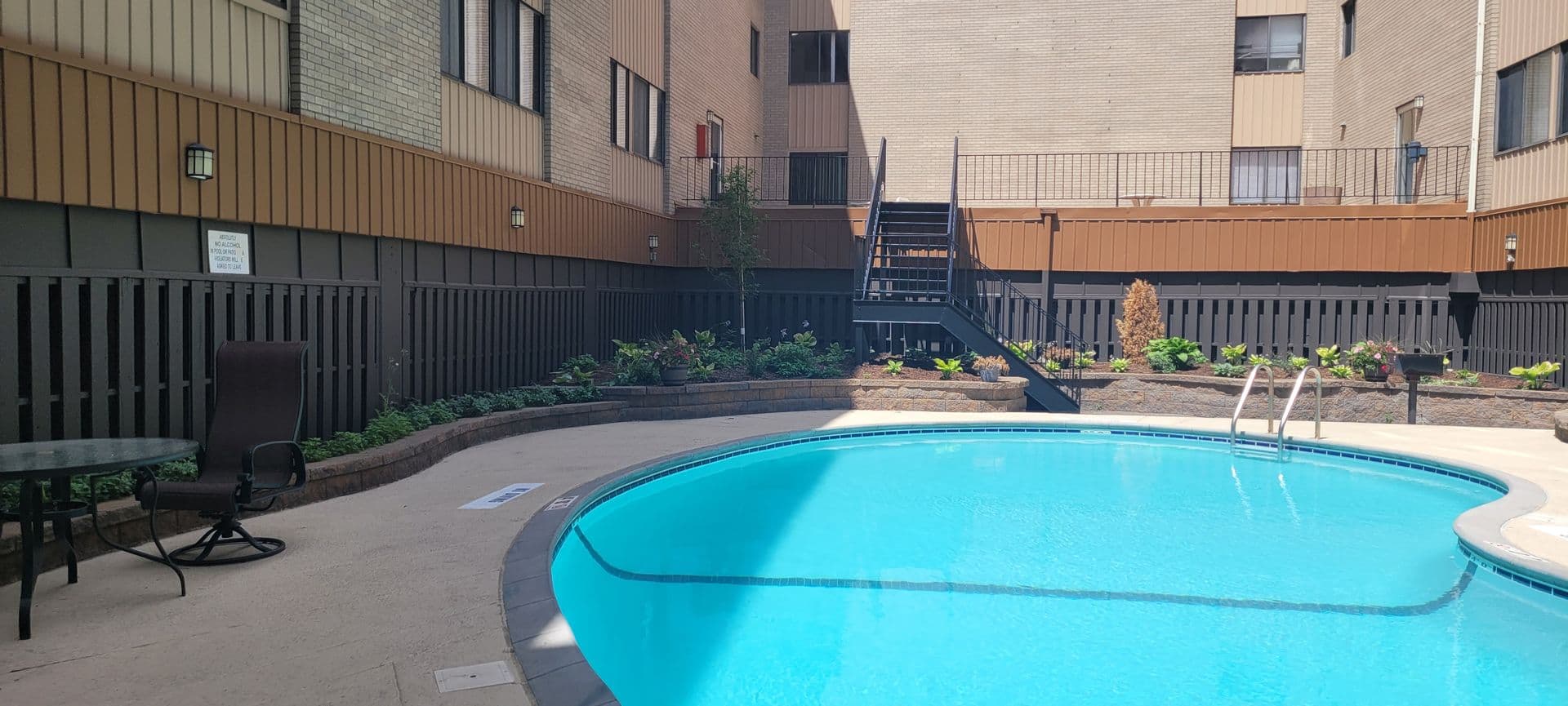 Minneapolis Apartment: 1901 Minnehaha Ave
