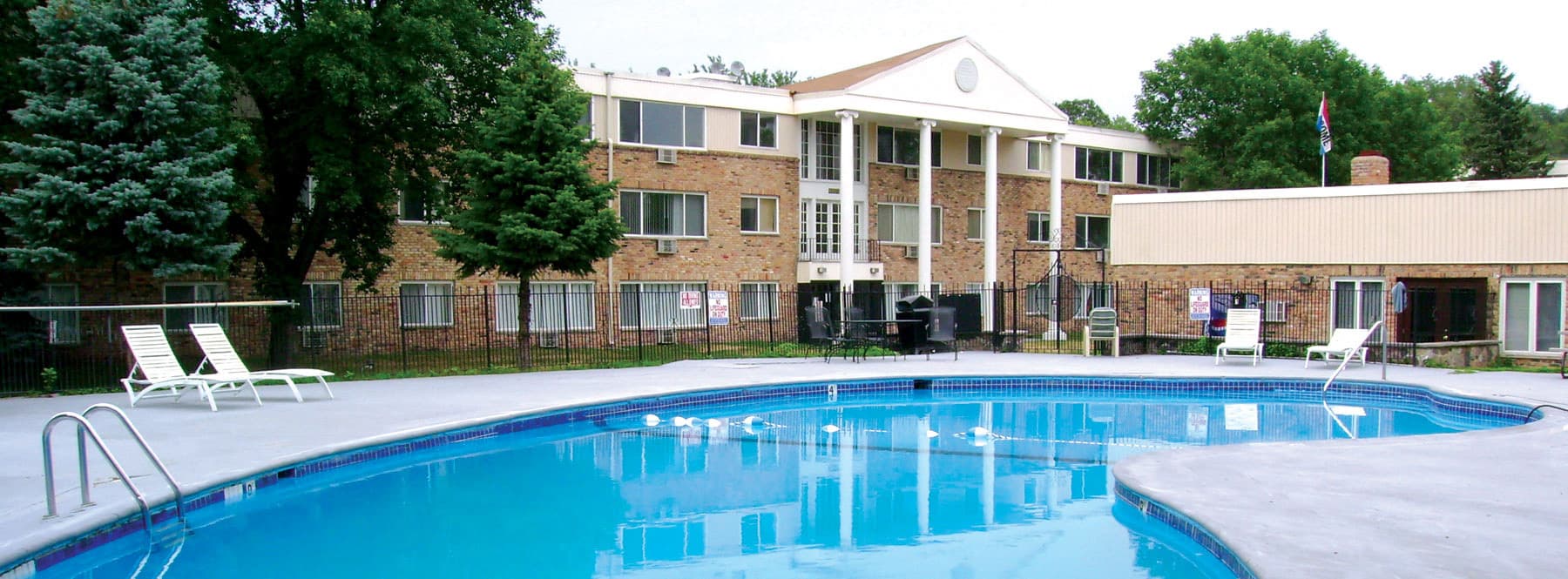Bloomington Apartment: 8848 Goodrich Road