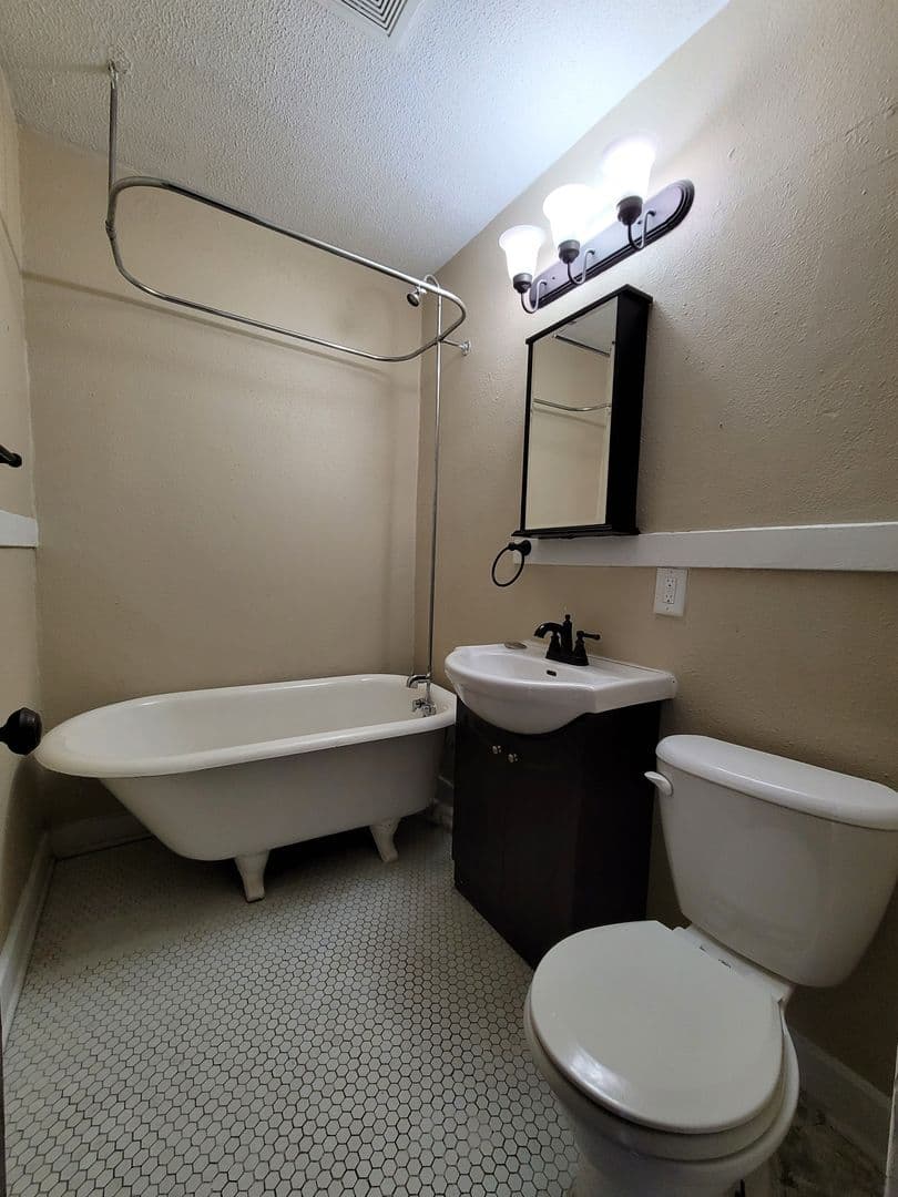 St Paul Apartment: 508 FRY STREET