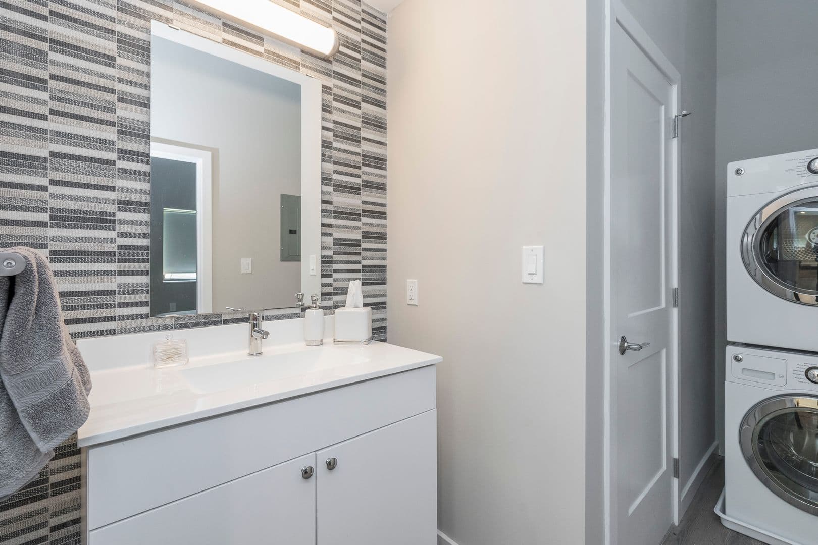 Philadelphia Apartment: 2026 Amber St