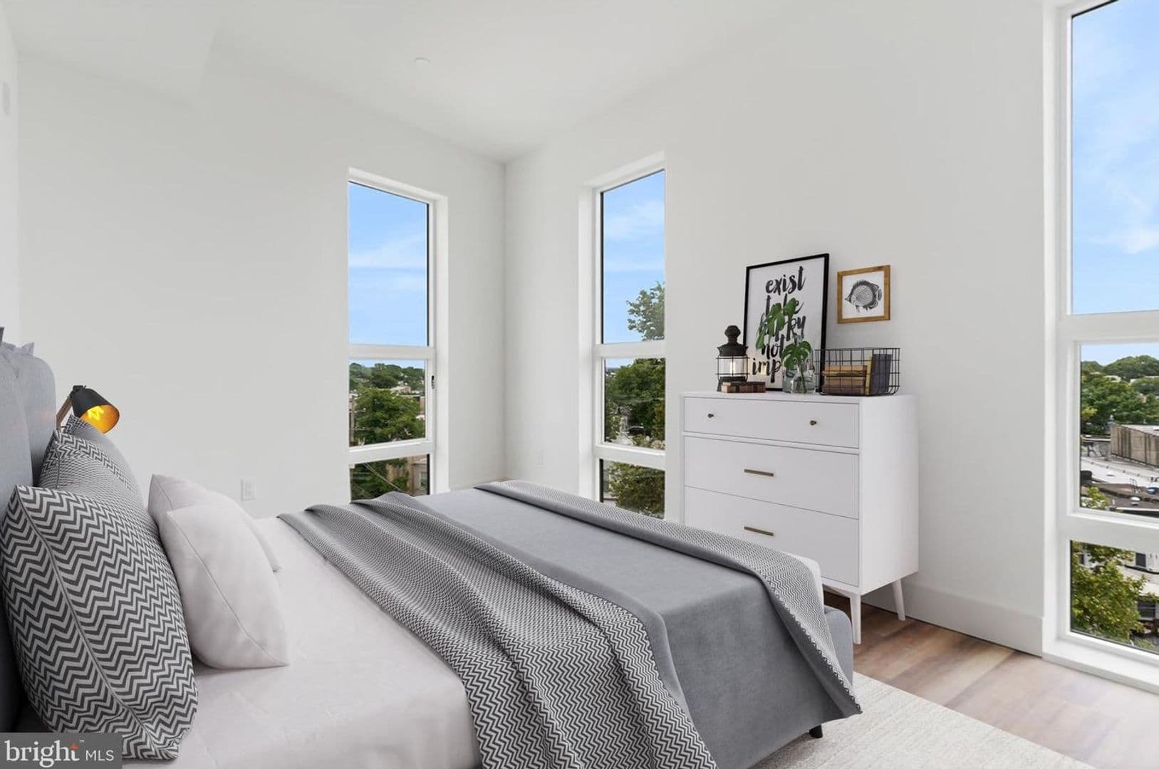Philadelphia Apartment: 3029 W Glenwood Ave - 501