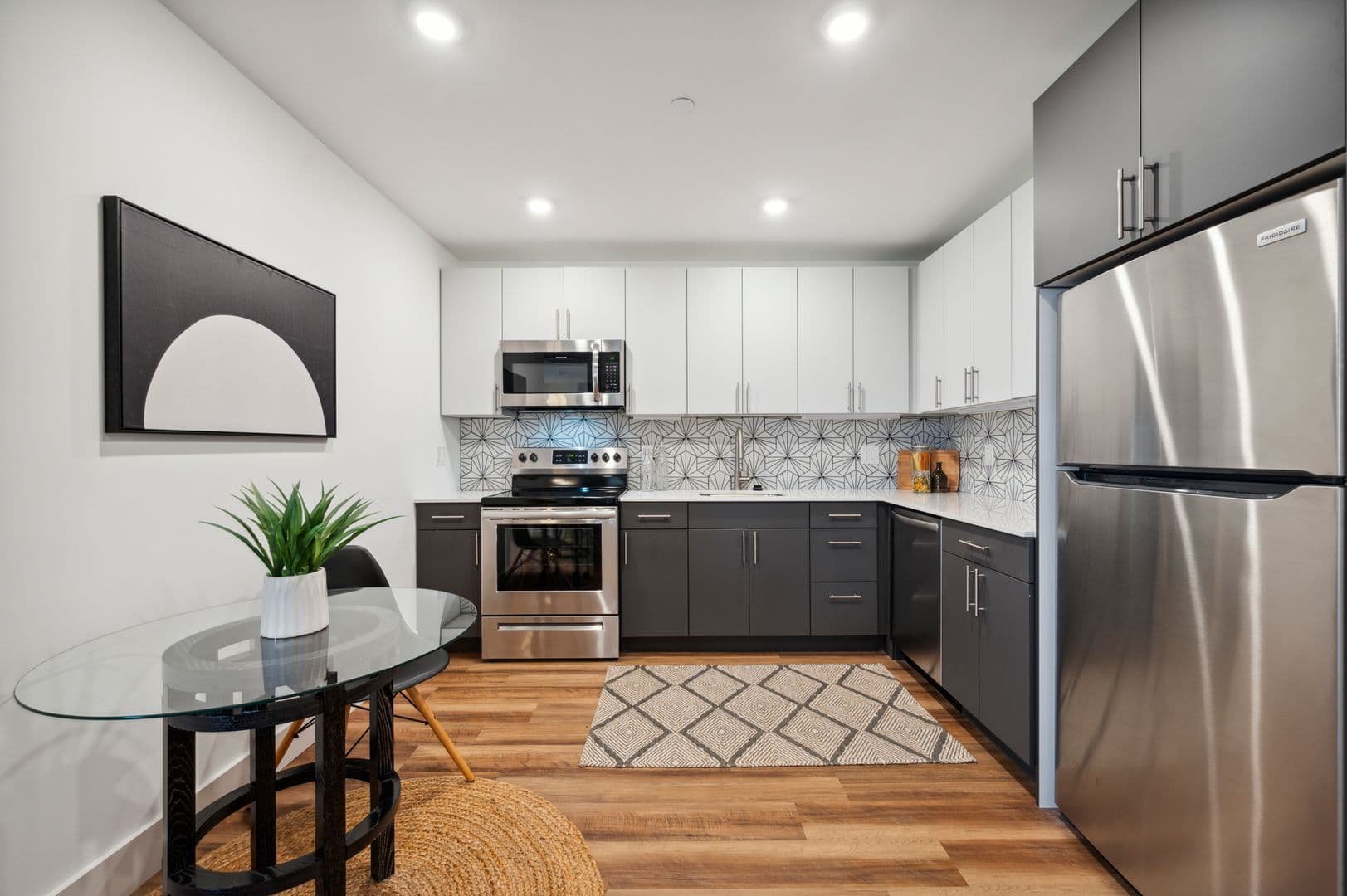 Philadelphia Apartment: 3029 W Glenwood Ave - 412