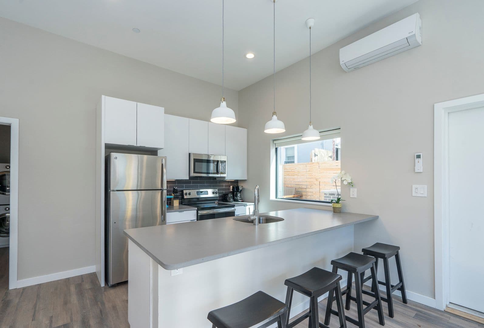 Philadelphia Apartment: 2026 Amber St