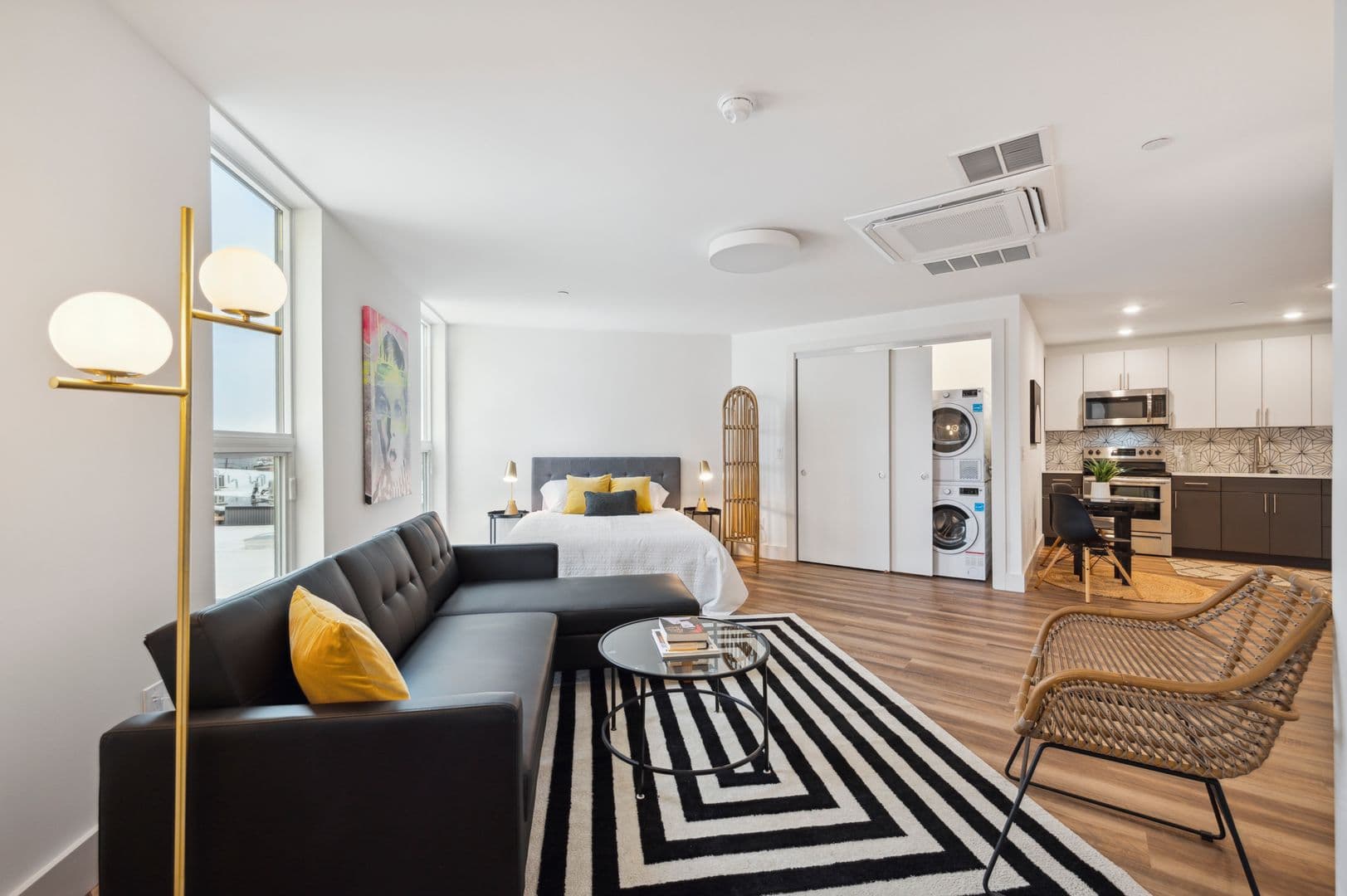 Philadelphia Apartment: 3029 W Glenwood Ave - 501