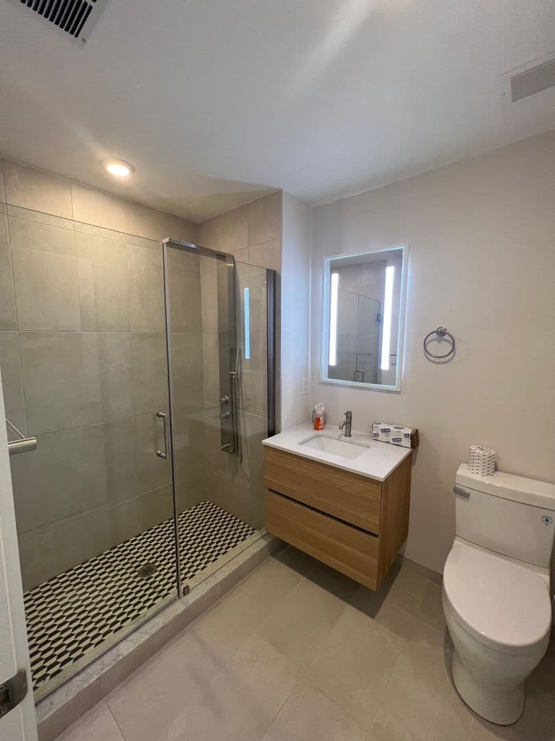 Philadelphia Apartment: 3029 W Glenwood Ave - 507