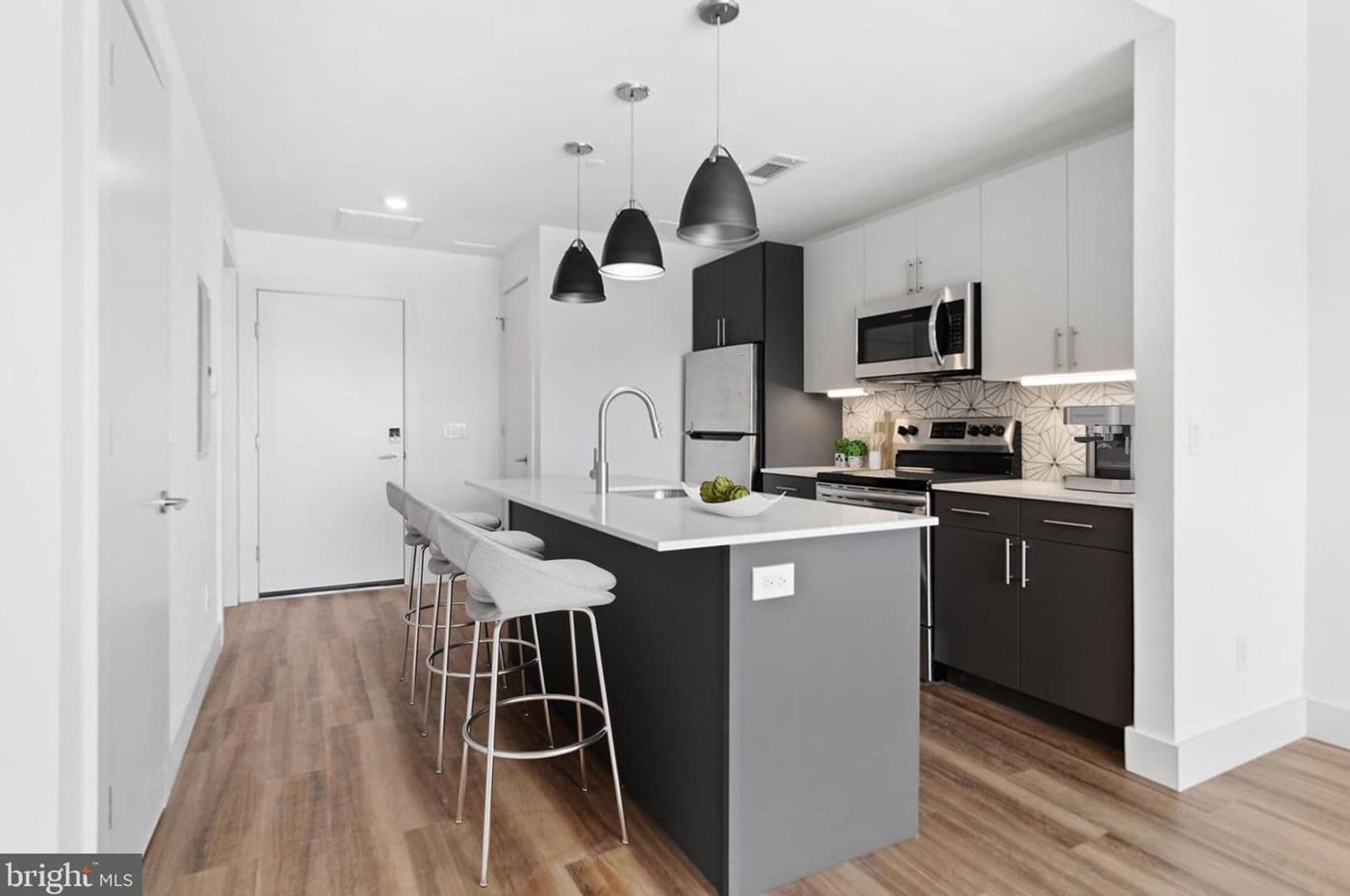 Philadelphia Apartment: 3029 W Glenwood Ave - 507