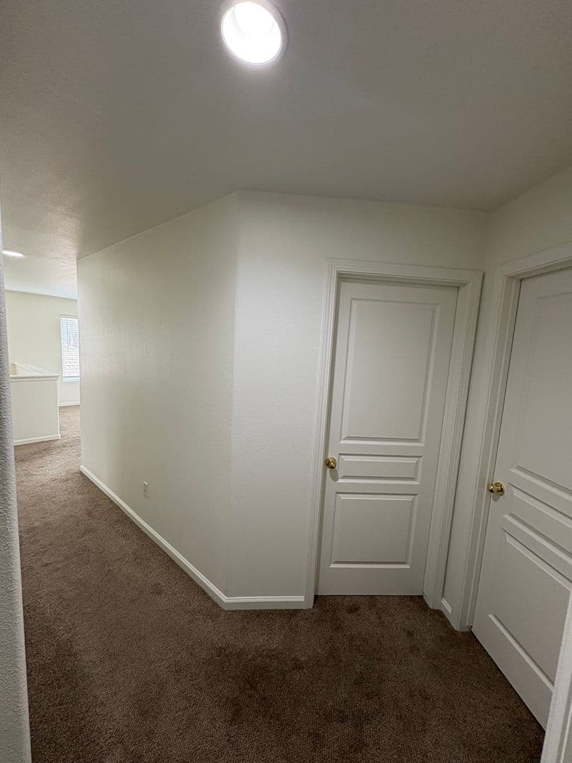 Visalia House: 5928 West Whitley Ave