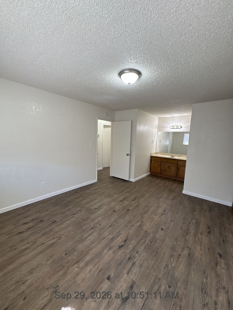 Visalia Apartment: 2034-2038 South Tracy Court