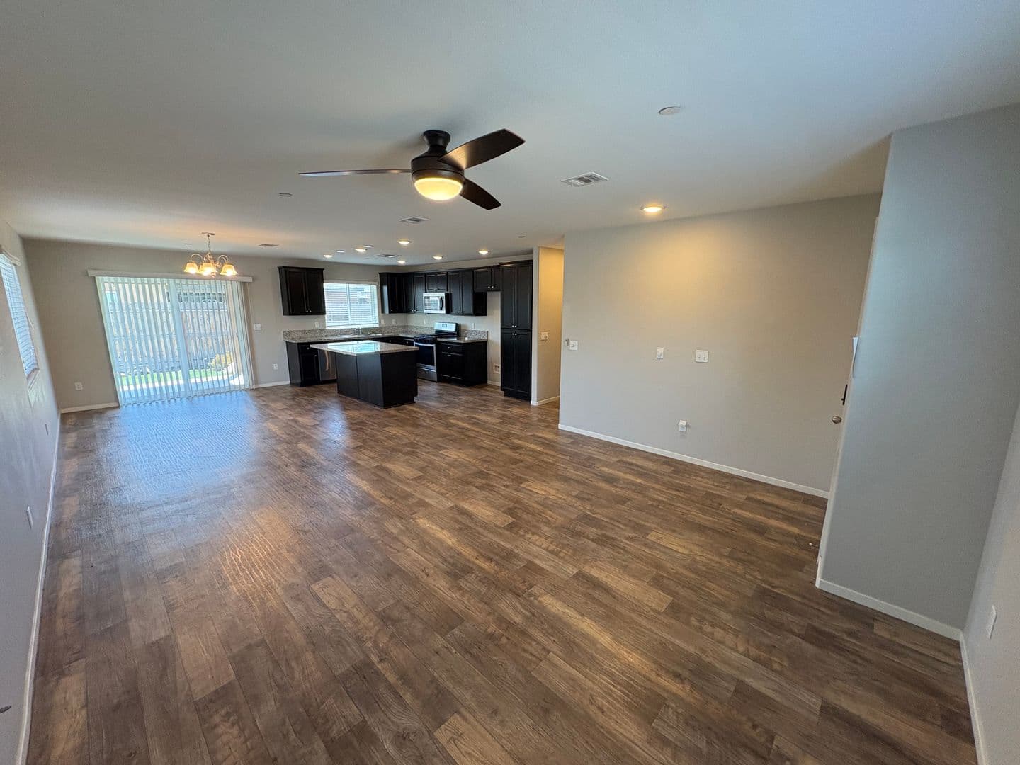 Visalia House: 2113 North Highland Street