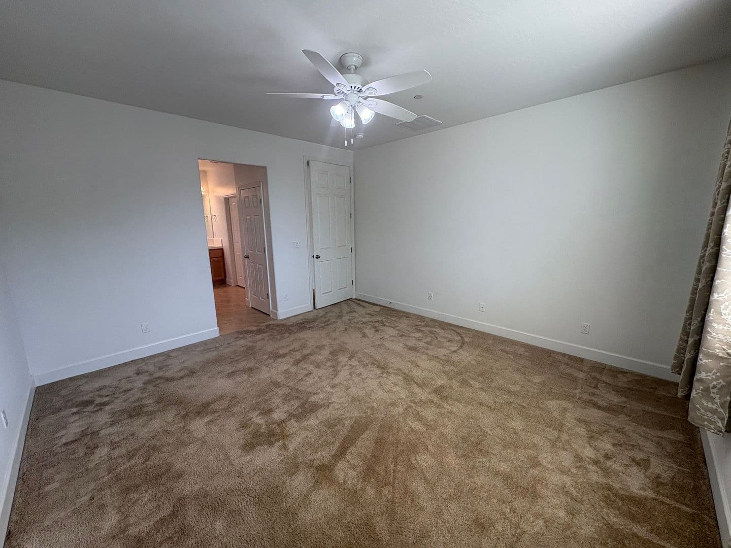 Visalia House: 3215 S Meadowbrook St