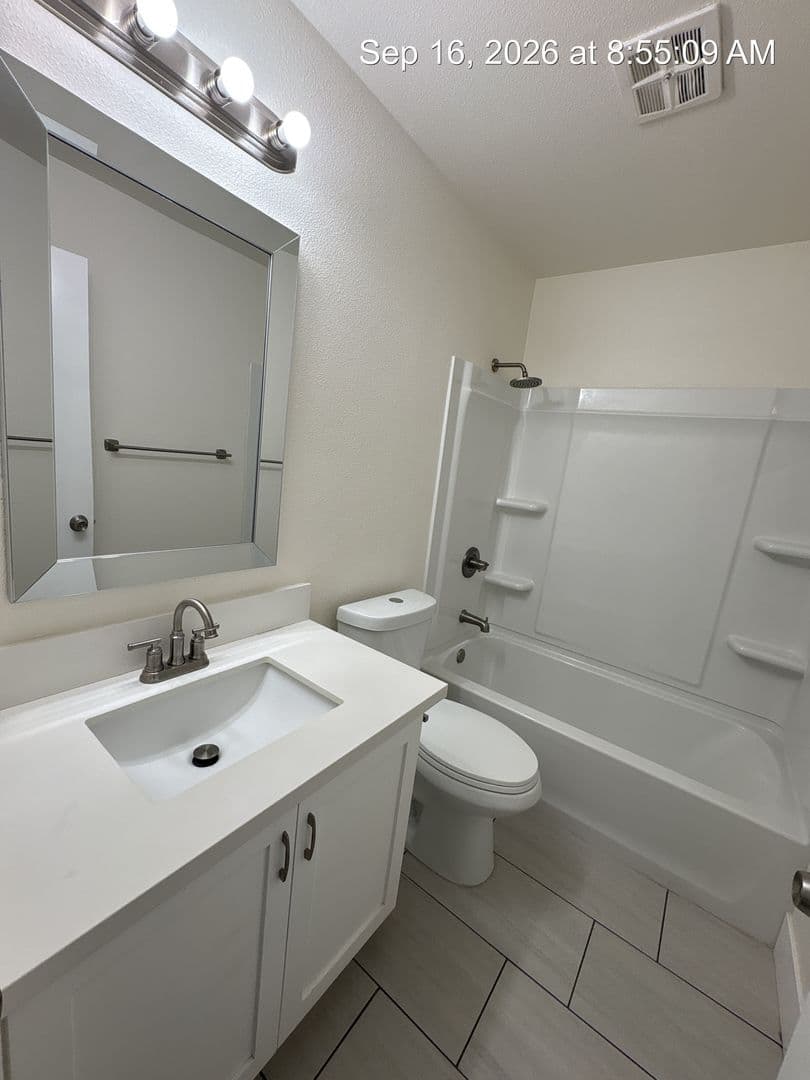 Visalia Apartment: 3549 W Campus Ave -8