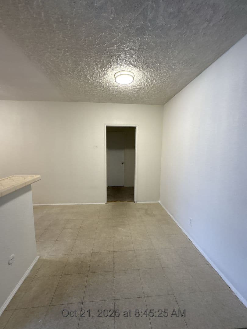 Hanford Apartment: 530-580 S. Richmond Ave