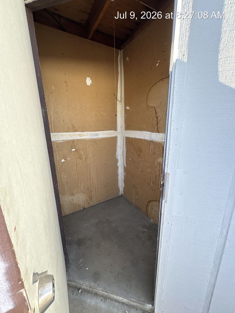 Visalia Apartment: 415 North West St