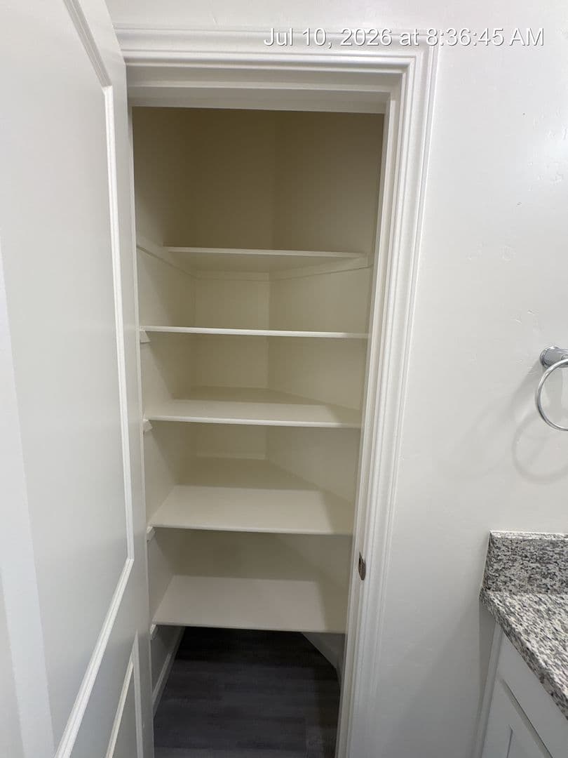 Visalia Apartment: 711-747 S Pinkham