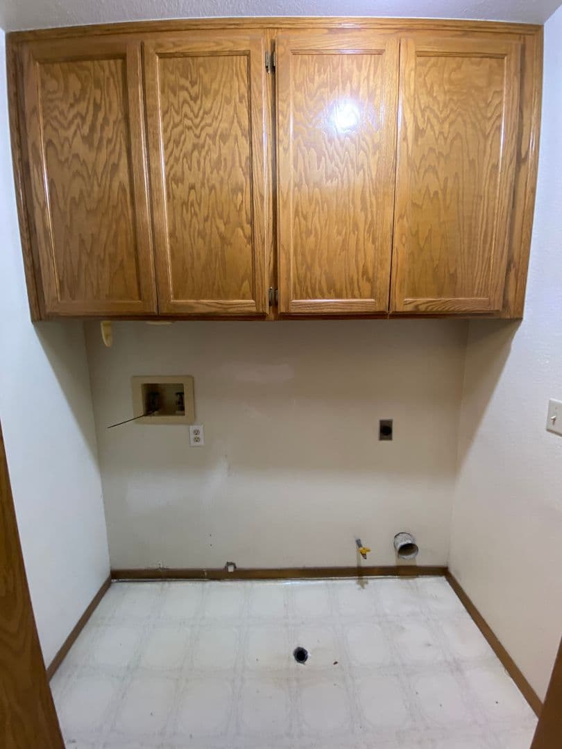 Visalia House: 1348 East Ferguson Court