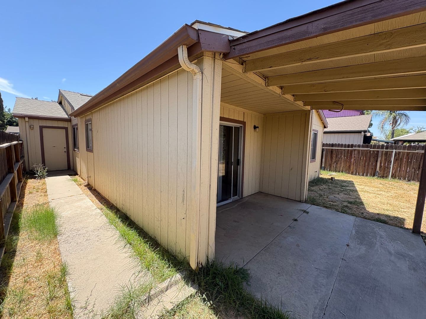 Visalia House: 244 East Prospect Avenue