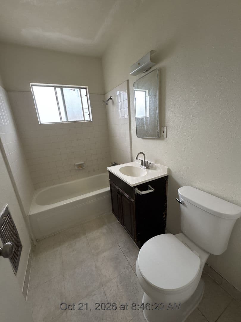 Hanford Apartment: 530-580 S. Richmond Ave