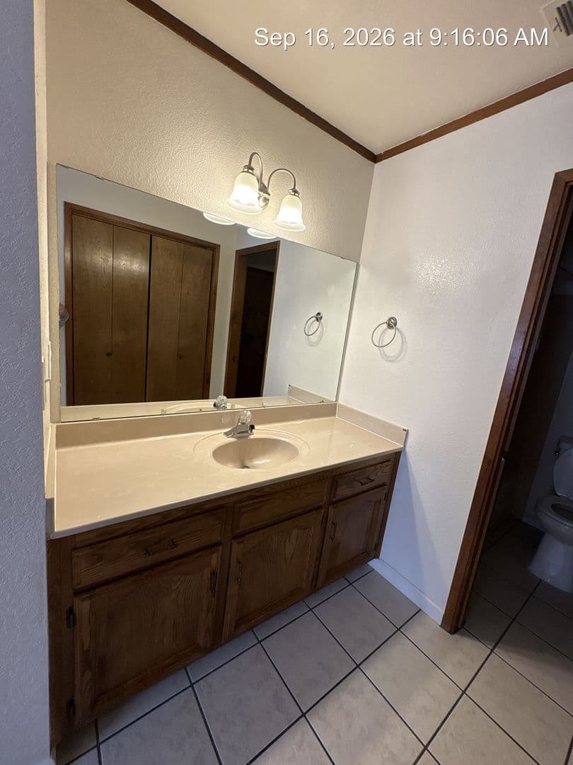 Visalia Apartment: 700-738 South Linwood / 4431-4445 West Myrtle/4430 West Cypress