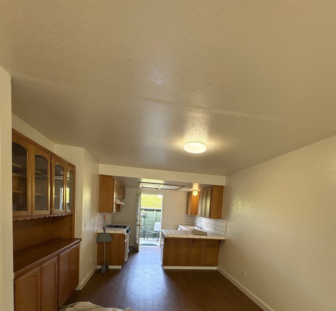 Visalia Apartment: 2615-2621 S Maselli