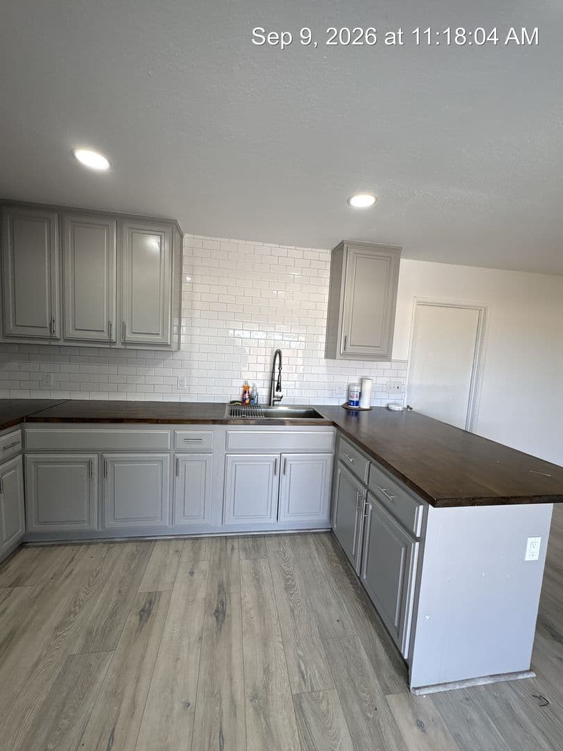 Hanford House: 1105 Freddie  Circle