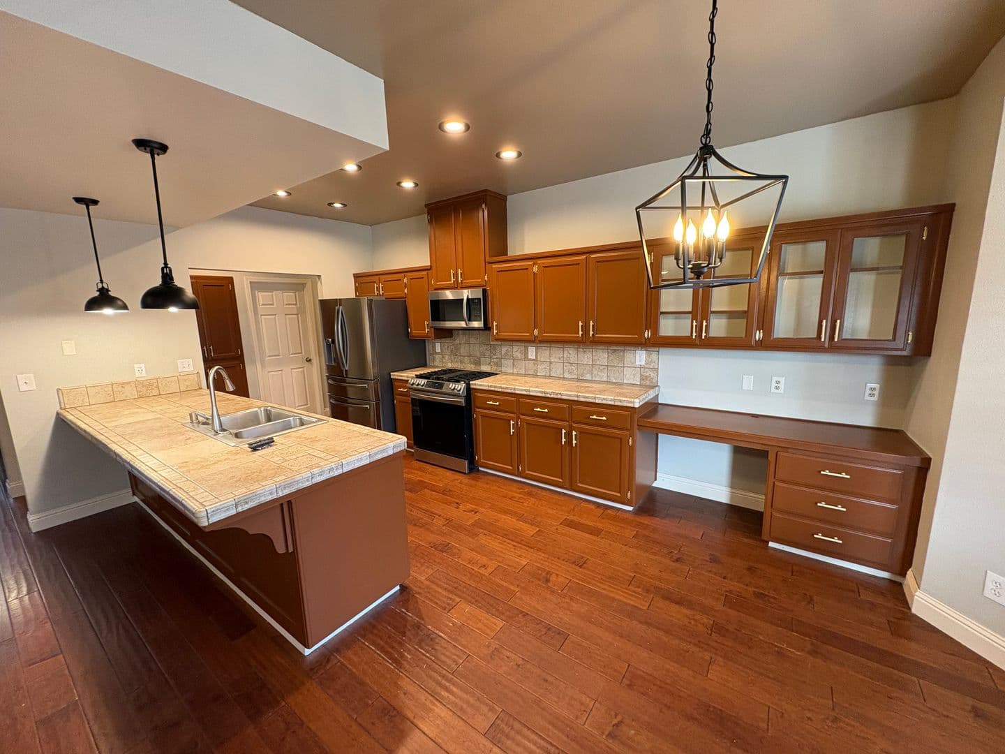 Hanford House: 540 West Birch Ct
