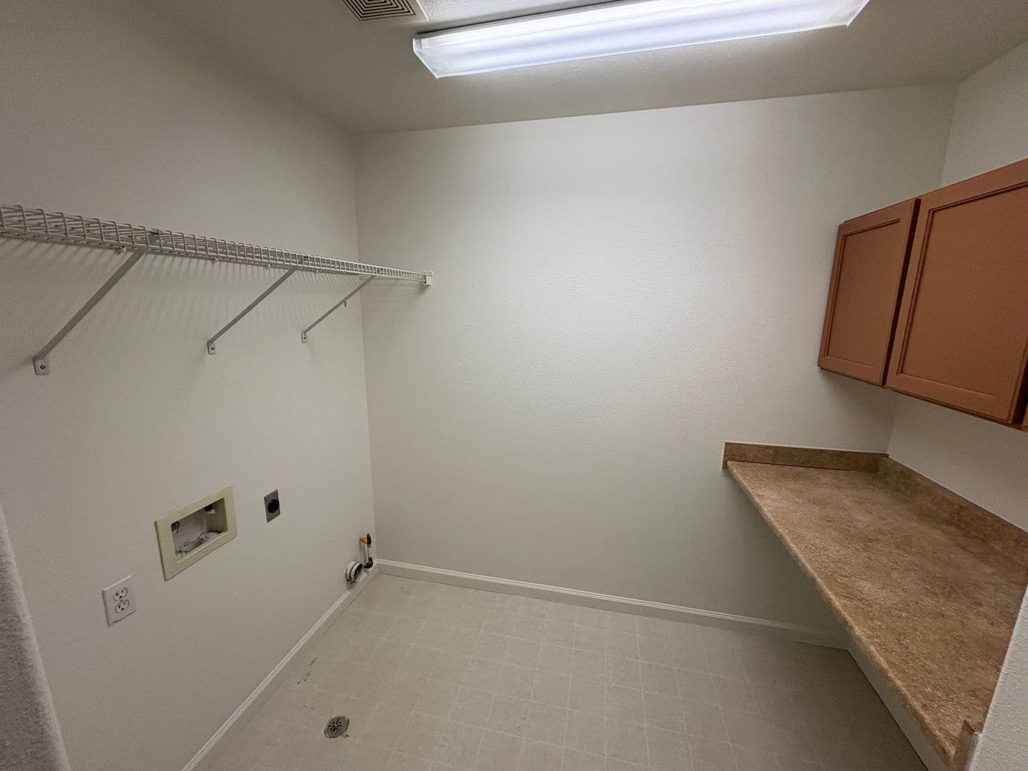 Visalia House: 5928 West Whitley Ave