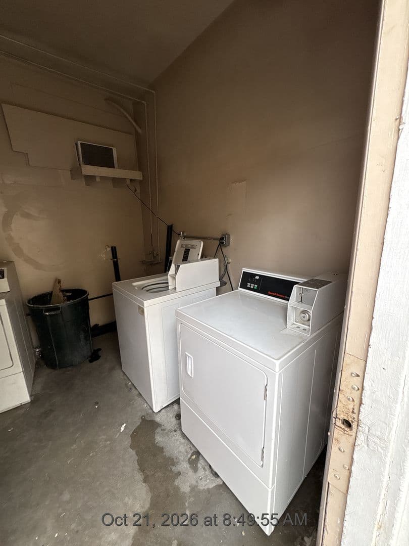 Hanford Apartment: 530-580 S. Richmond Ave