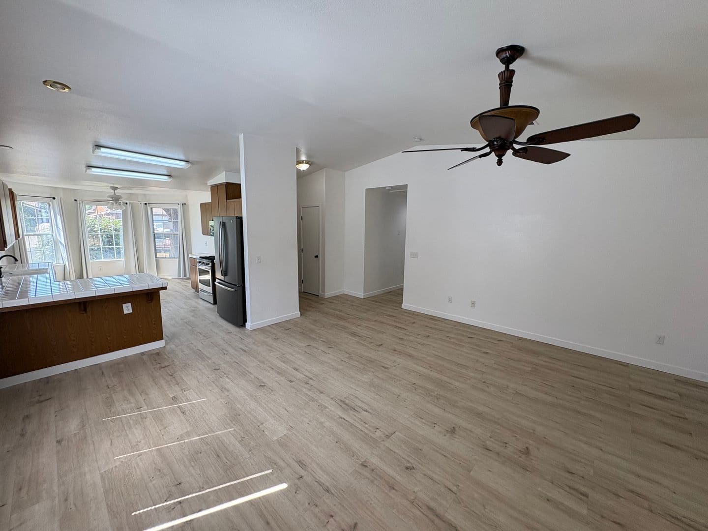 Visalia House: 2324 West Delta Ave