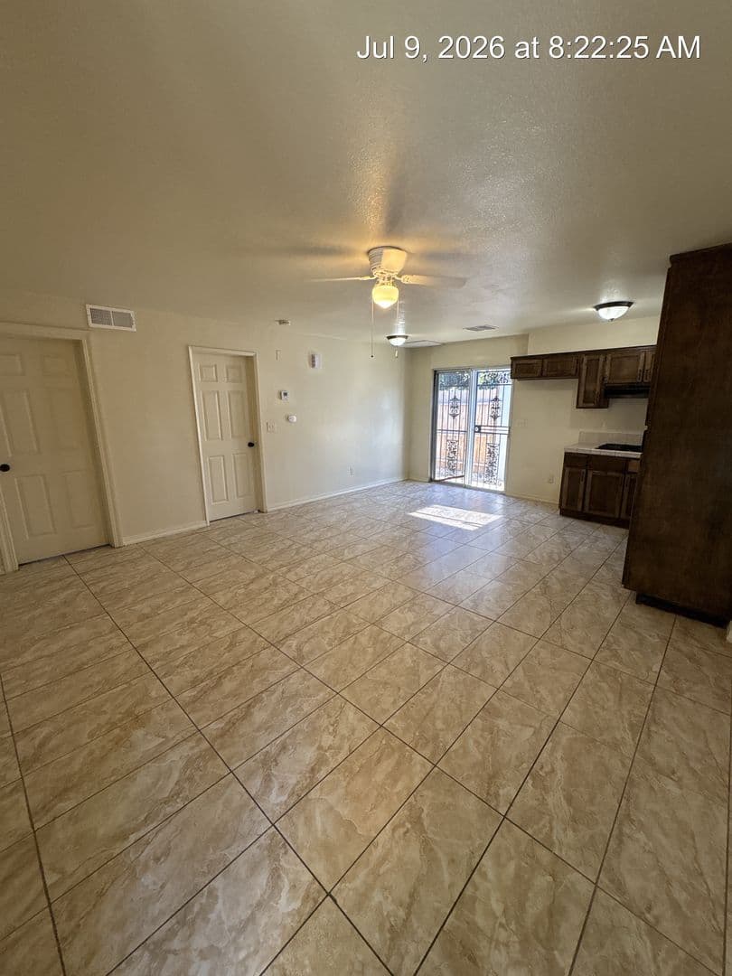 Visalia Apartment: 415 North West St