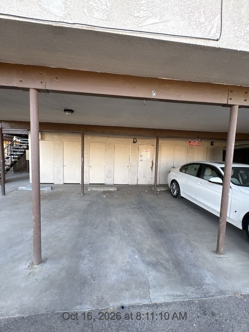 Visalia Apartment: 816 West Murray Avenue