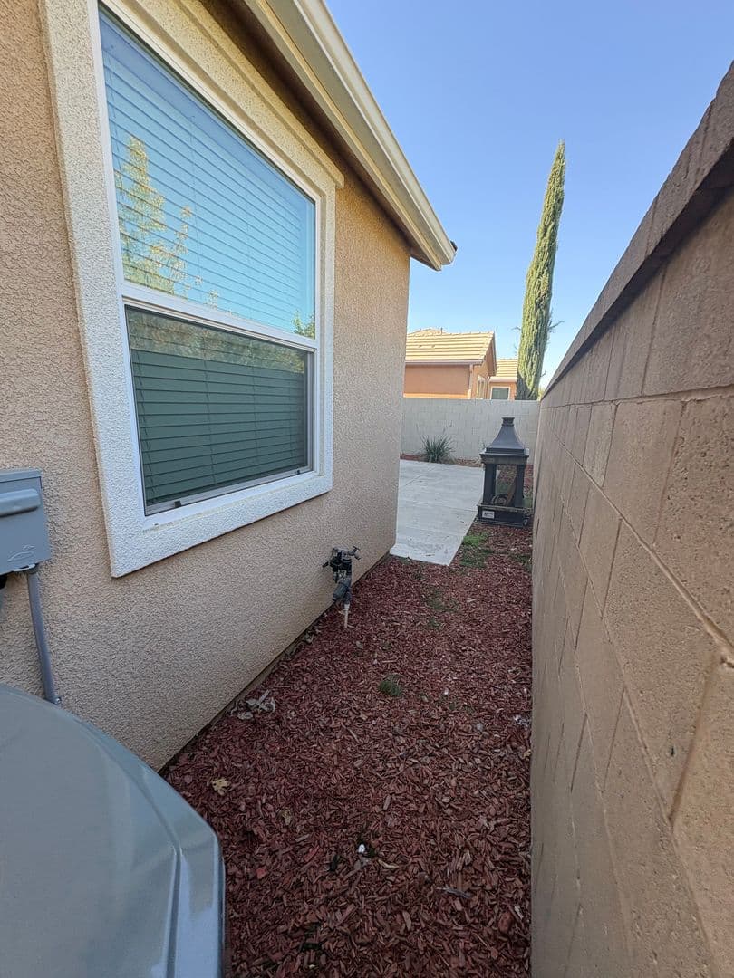 Clovis House: 3461 Alcove Way