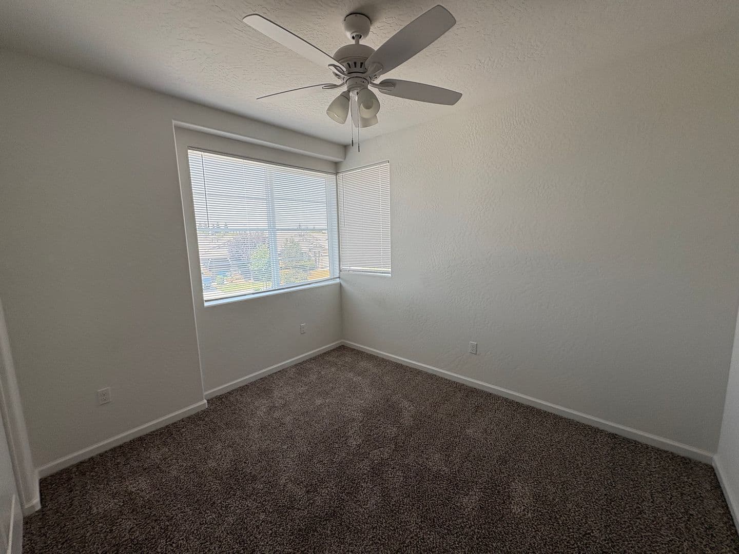 Visalia House: 1005 West Sedona Ave