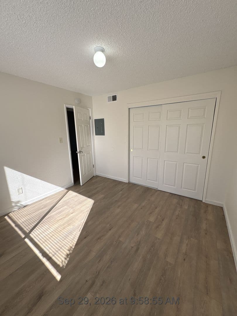 Exeter Apartment: 320 North E Street