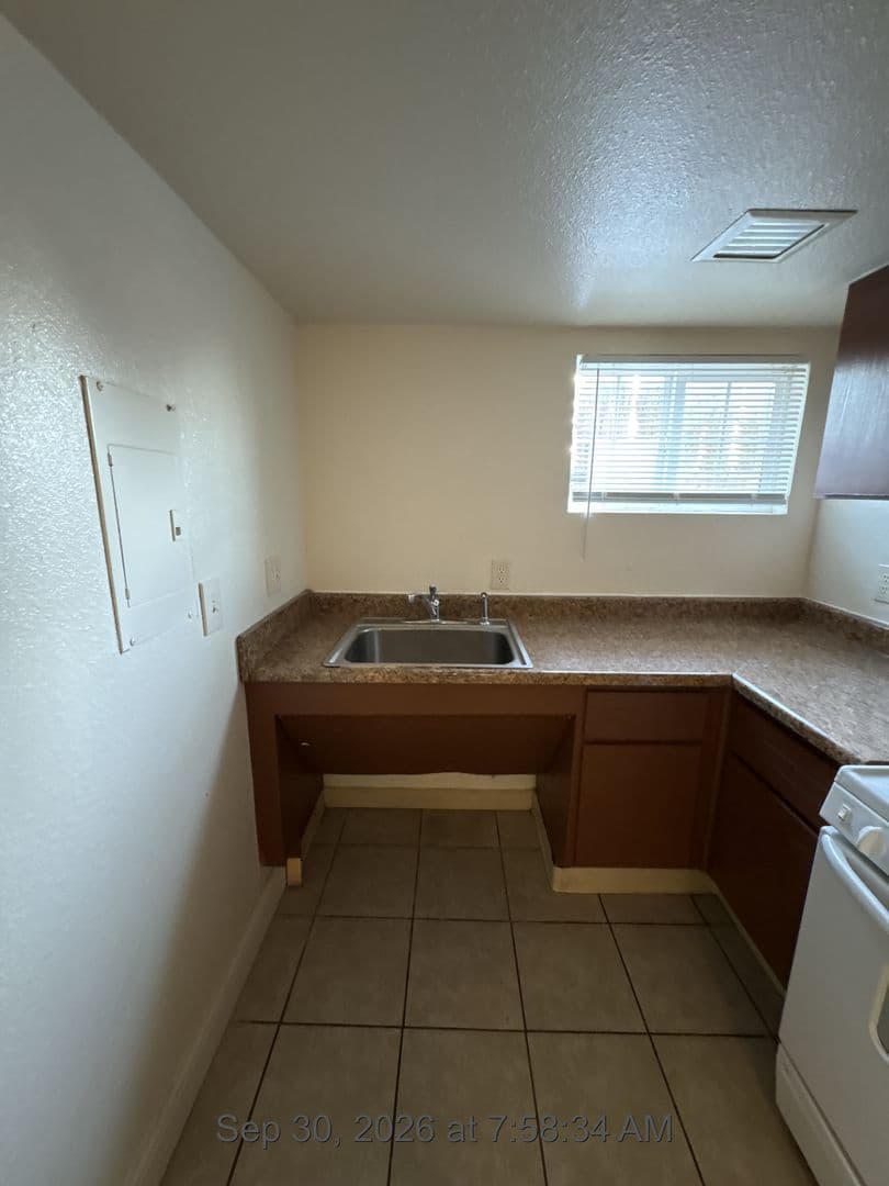 Visalia Apartment: 32606 Road 124
