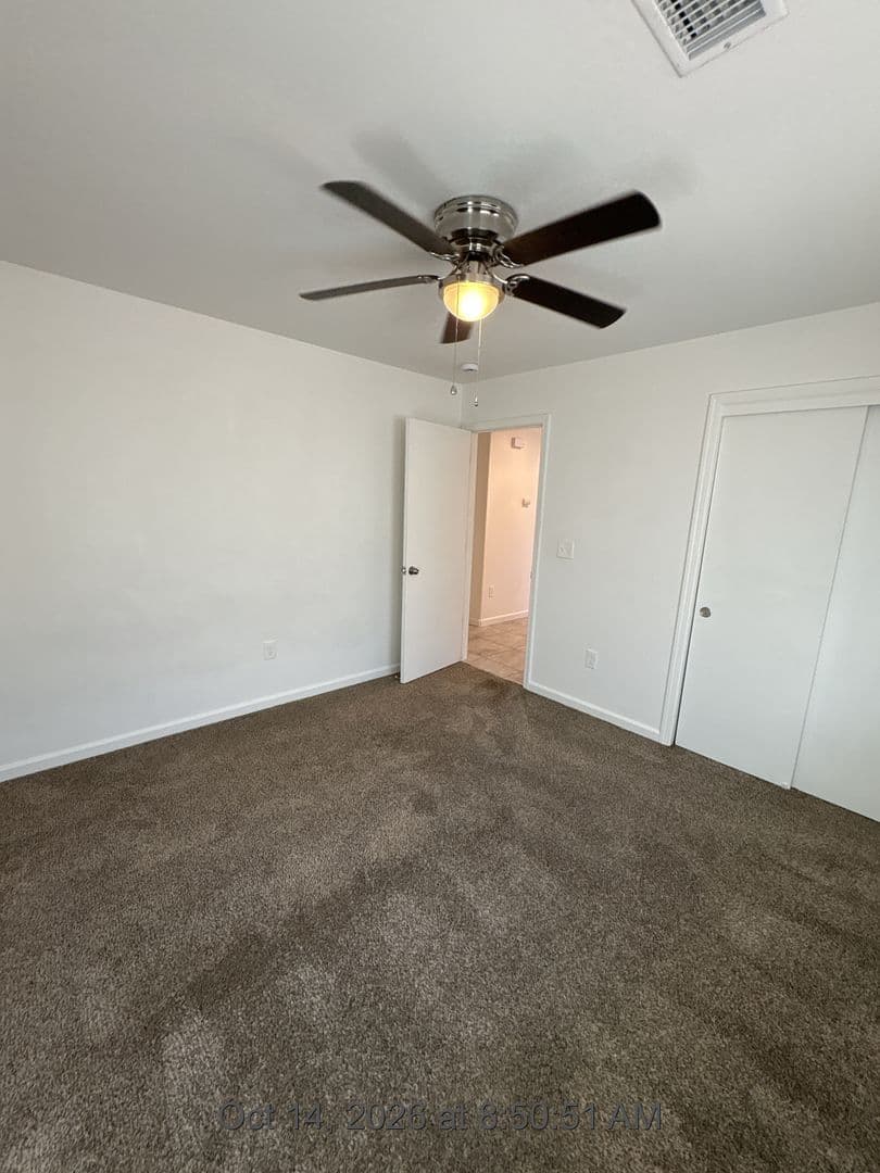 Hanford Apartment: 2002-2004 Parker Place
