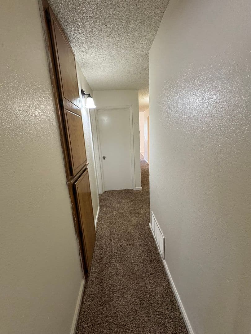 Visalia House: 244 East Prospect Avenue