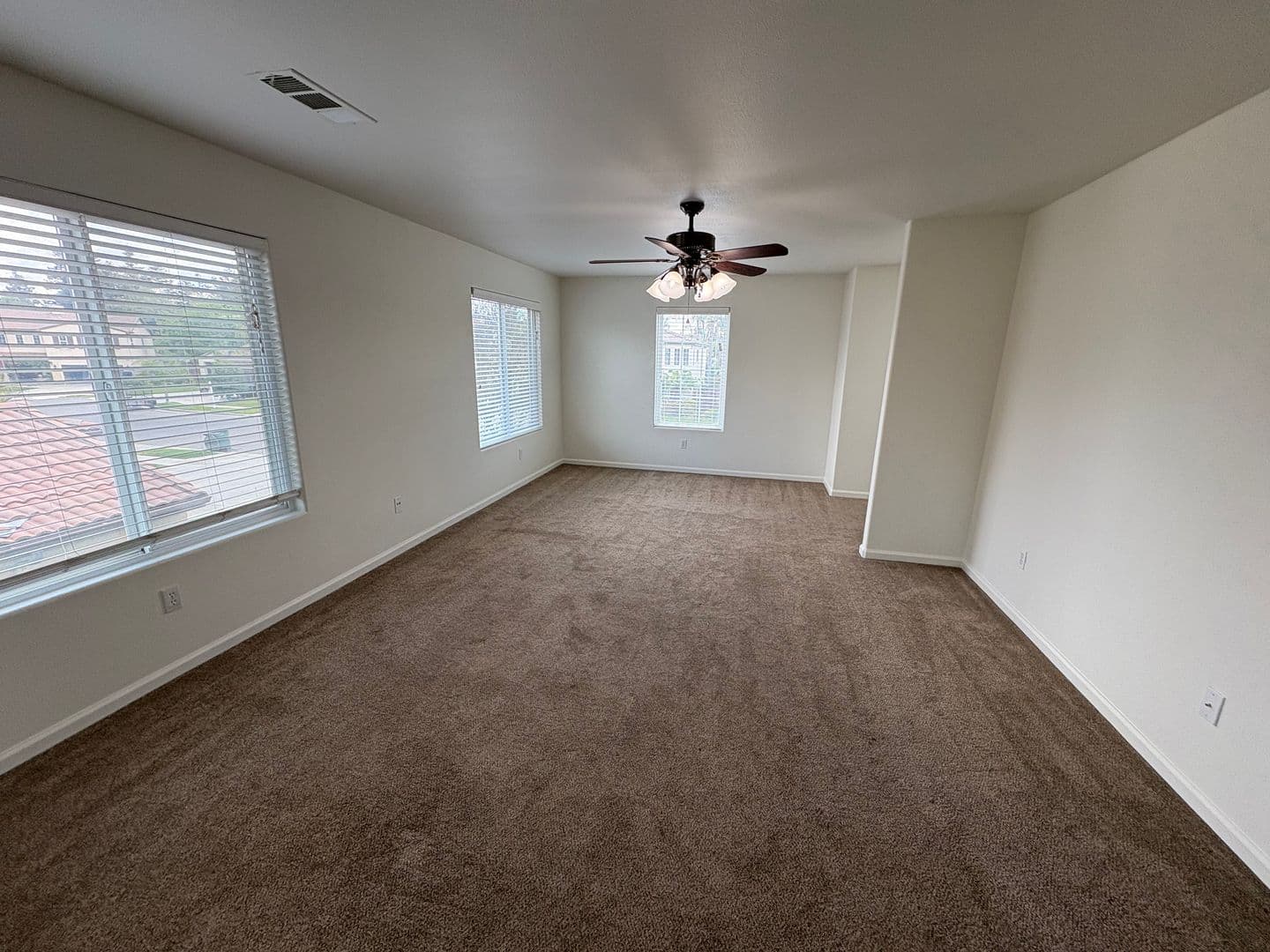 Visalia House: 5928 West Whitley Ave