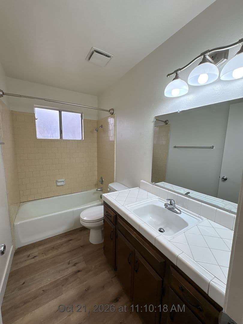 Visalia Apartment: 2015-2019 E. Walnut Ave