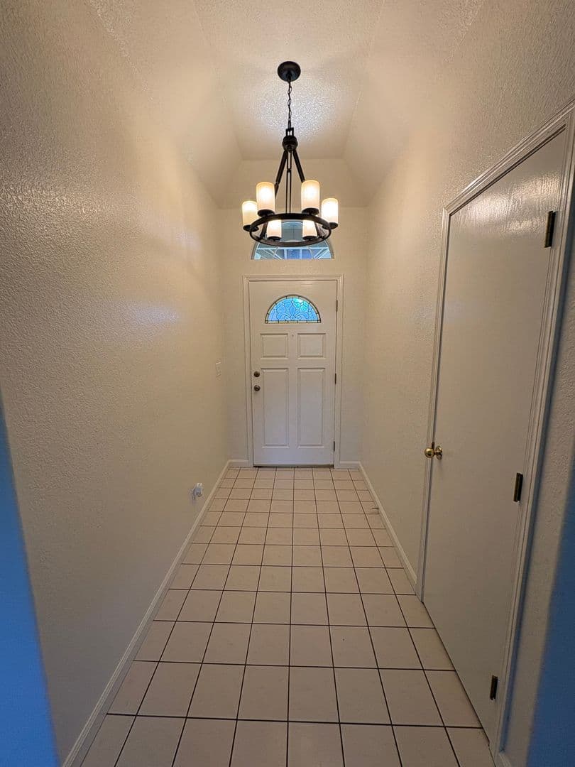 Visalia House: 1036 North Palm St