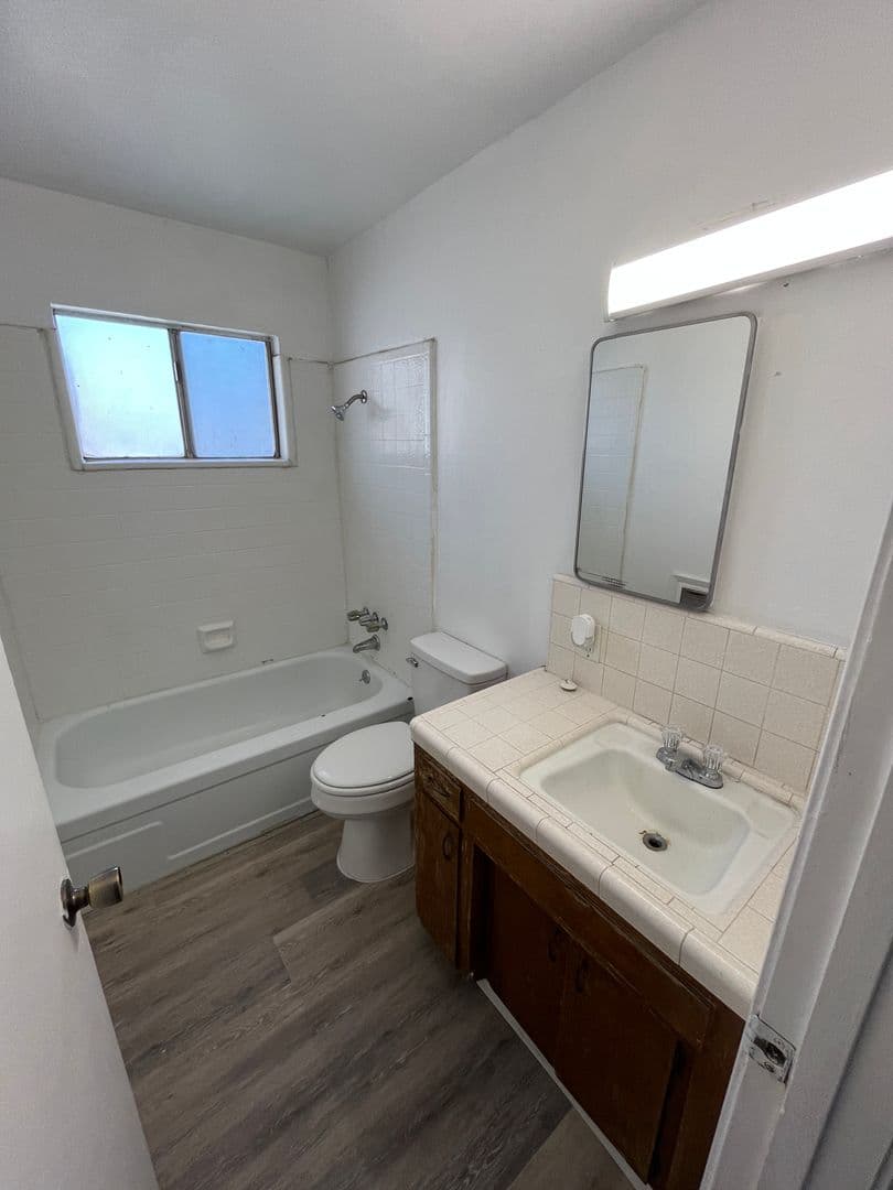 Porterville Apartment: 554 W Morton Ave