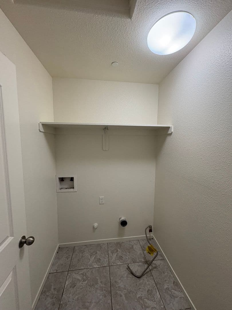Tulare House: 2314 Cape Canyon Avenue