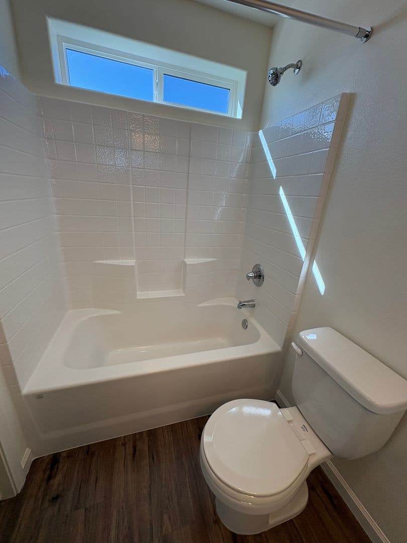 Visalia House: 30643 Marigold Road