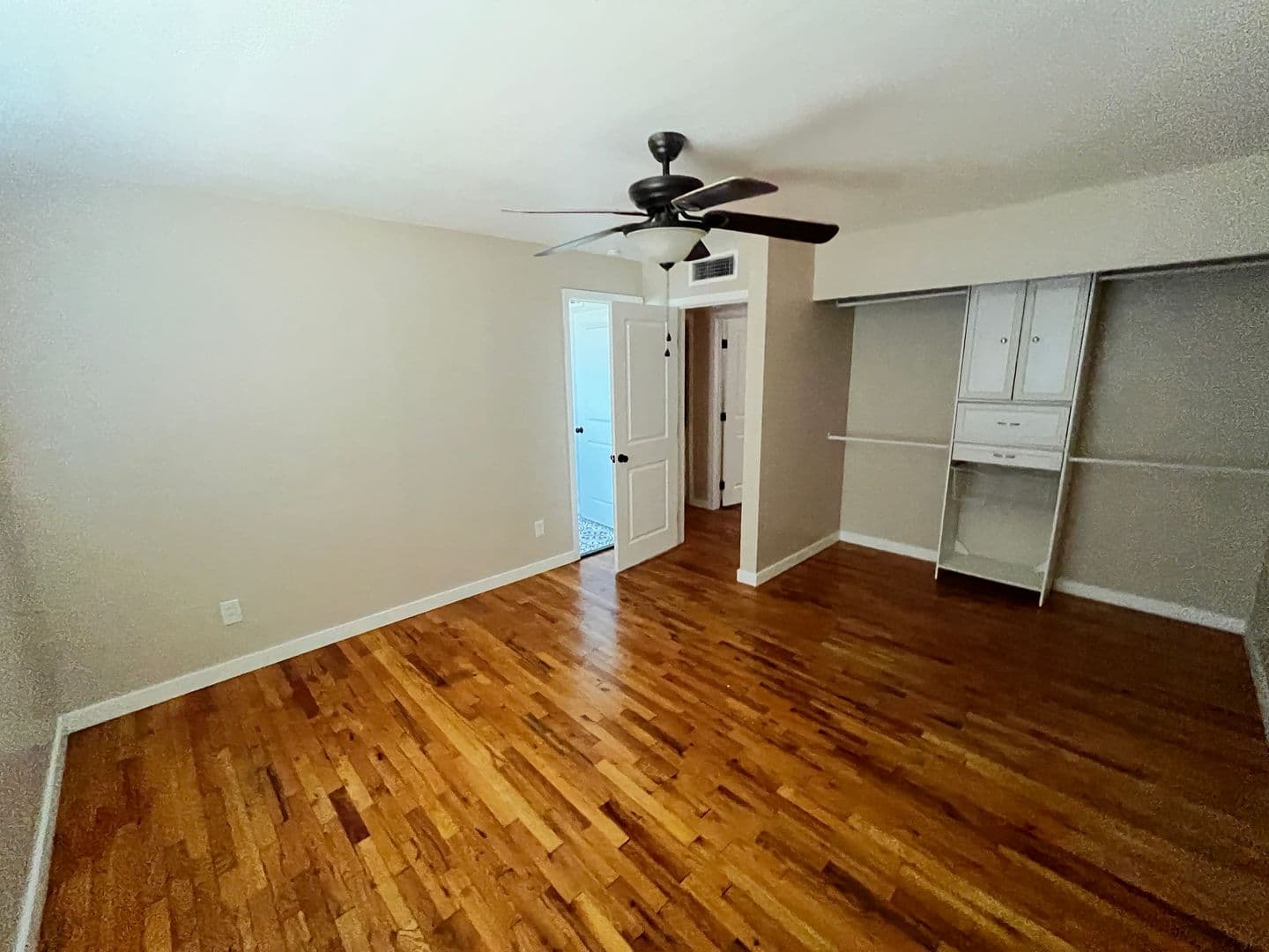 Porterville House: 1930 N Maston St
