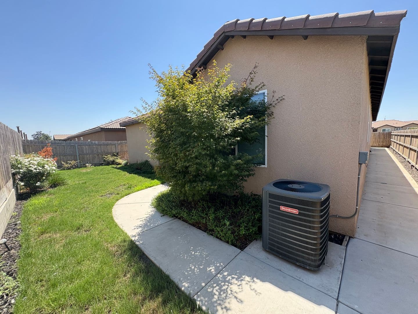 Tulare House: 3272 Manchester St